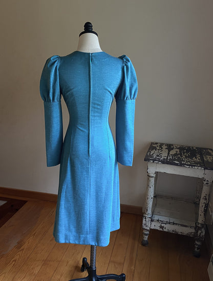 Vintage 70’s dress teal blue empire waist puff fitted sleeves // 34” bust