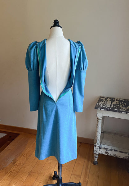 Vintage 70’s dress teal blue empire waist puff fitted sleeves // 34” bust