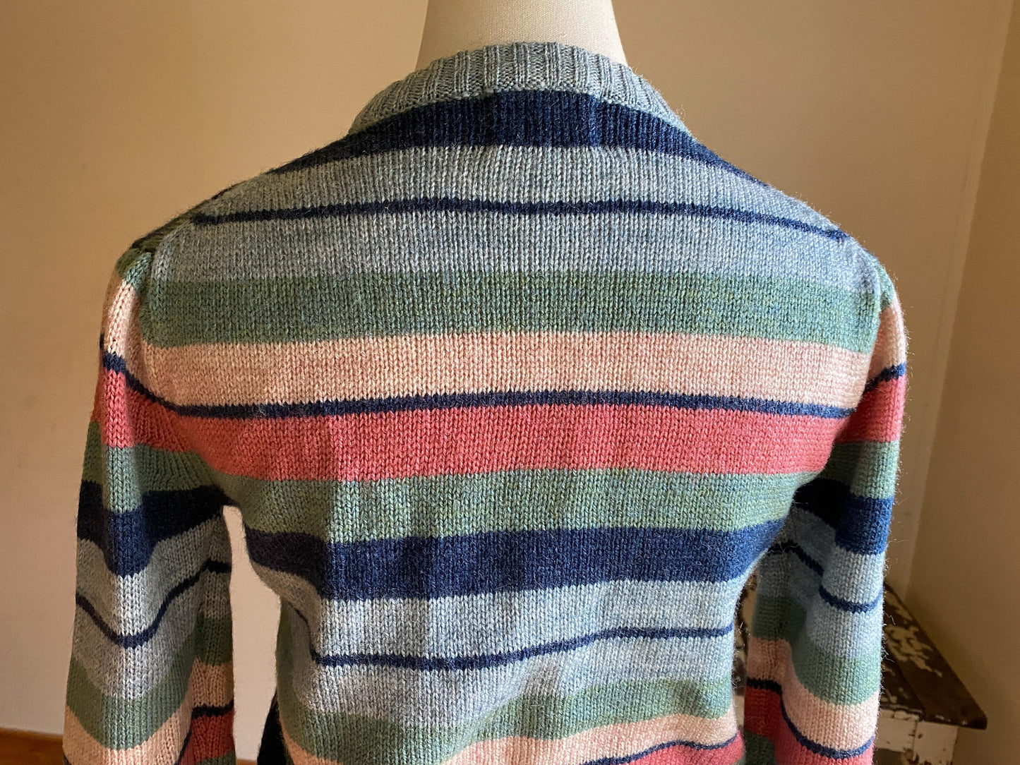 Vintage 70’s pastel stripe sweater acrylic blue green mauve cable knit //