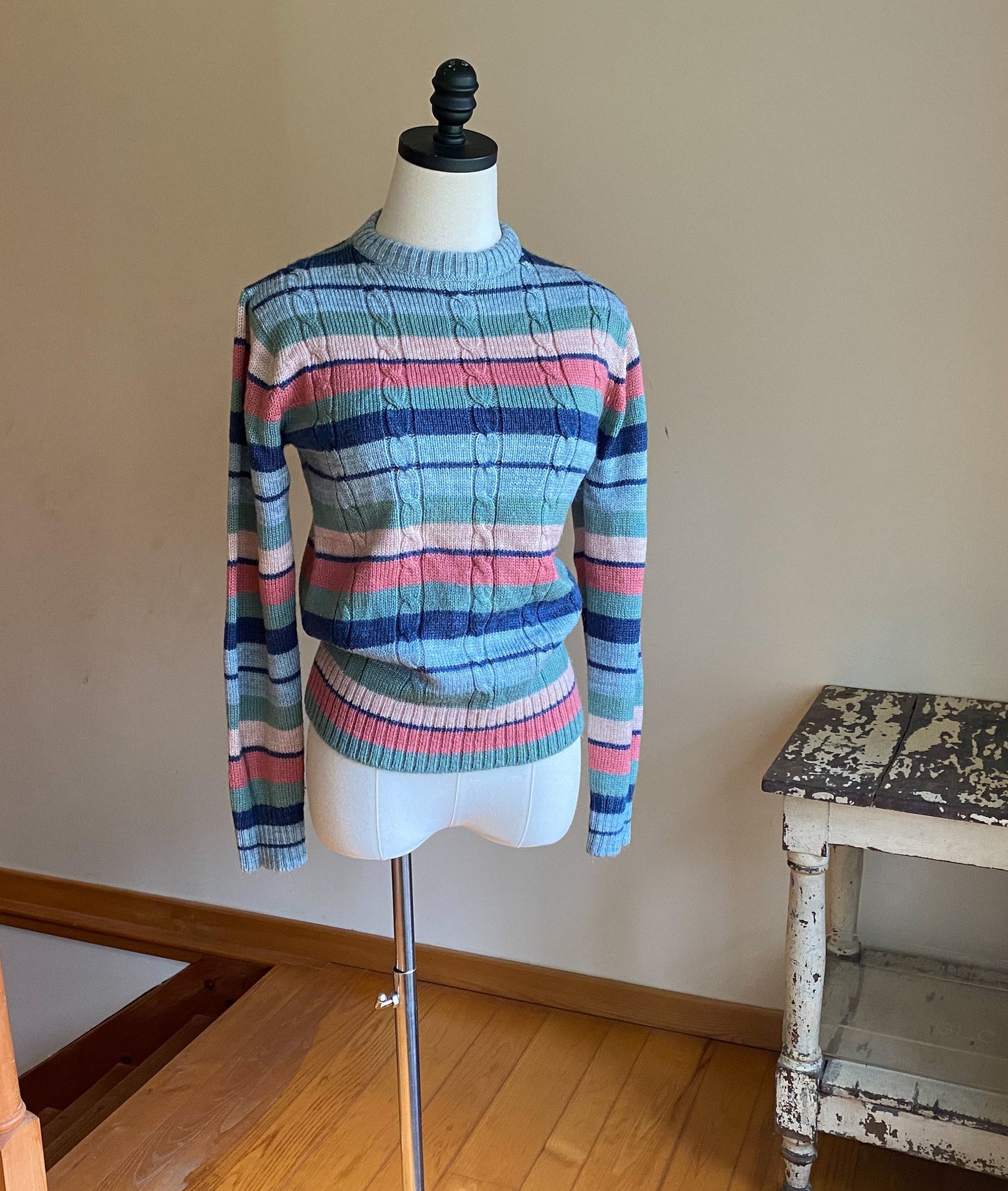 Vintage 70’s pastel stripe sweater acrylic blue green mauve cable knit //