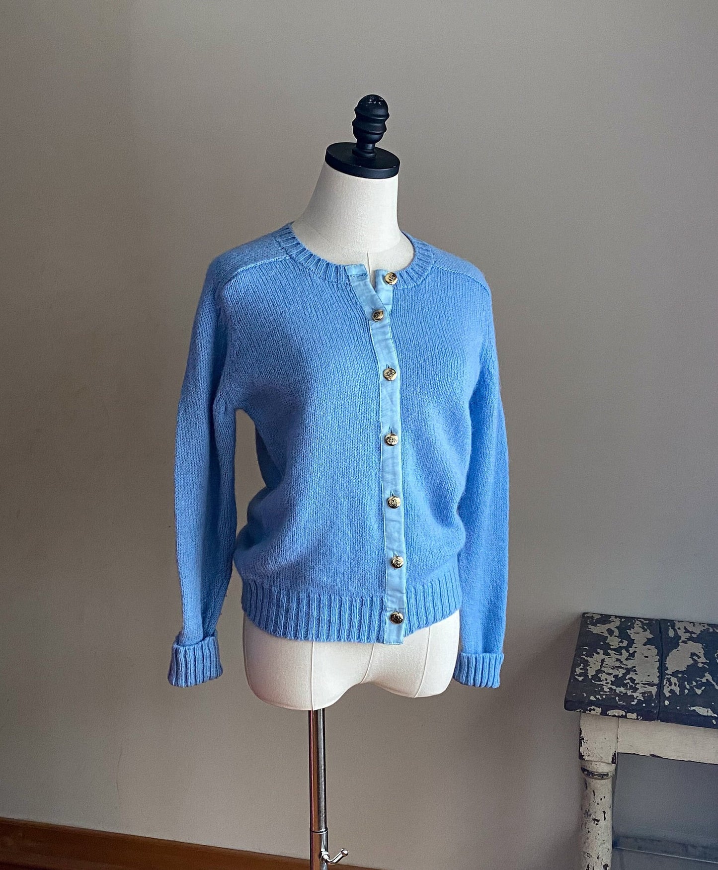 Vintage 70’s cornflower blue Shetland wool cardigan Deans of Scotland // 37” bust