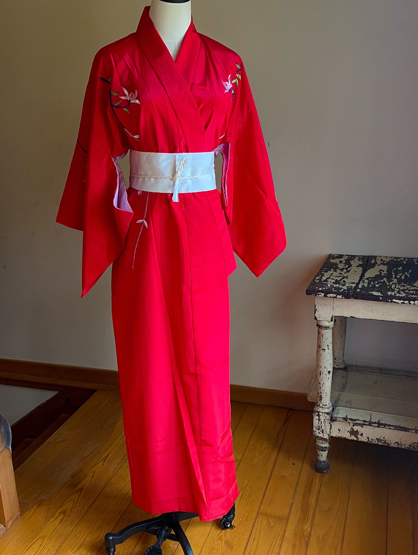 Vintage 70’s kimono red embroidered floral & birds robe obi sash // OSFM