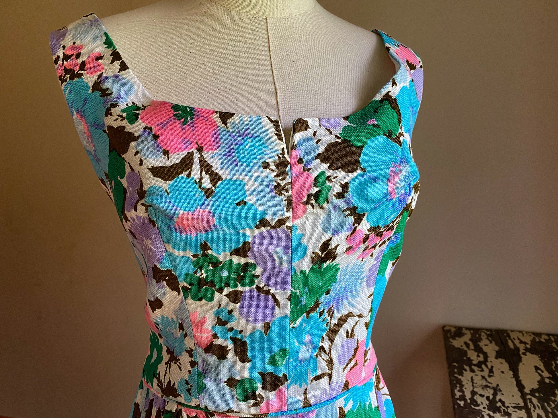 Vintage 60’s linen evening dress formal party maxi turquoise pink lilac floral print // 29” waist