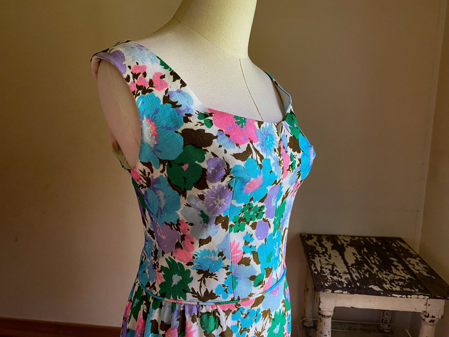 Vintage 60’s linen evening dress formal party maxi turquoise pink lilac floral print // 29” waist