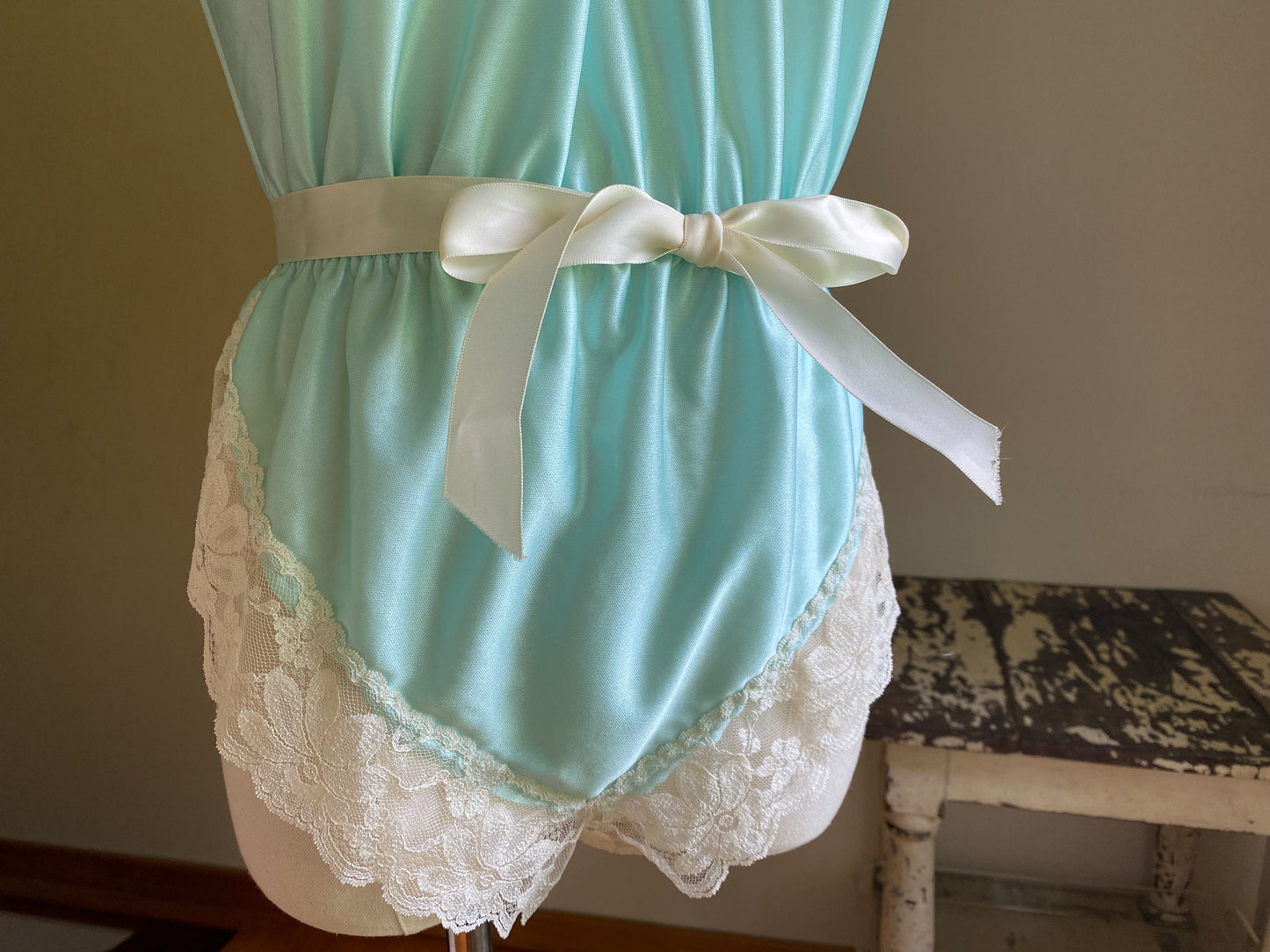 Vintage 80’s aqua blue satin & lace teddie Delores/Poirette // 22-30” waist