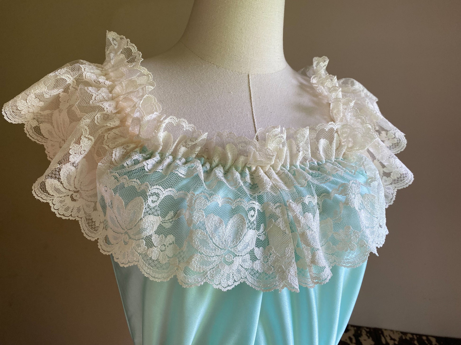 Vintage 80’s aqua blue satin & lace teddie Delores/Poirette // 22-30” waist