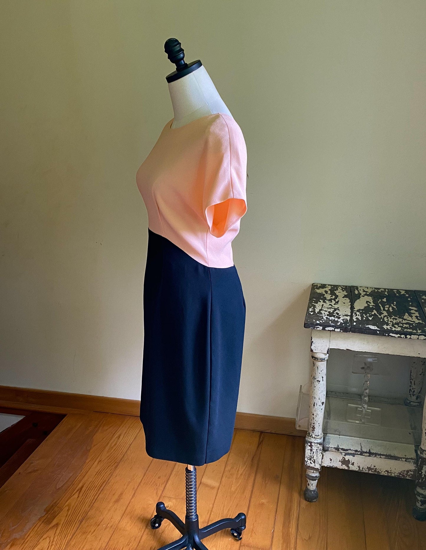 Vintage 80’s LOW back wrap dress peach & black crepe Datiani // 36”- 29”- 39”