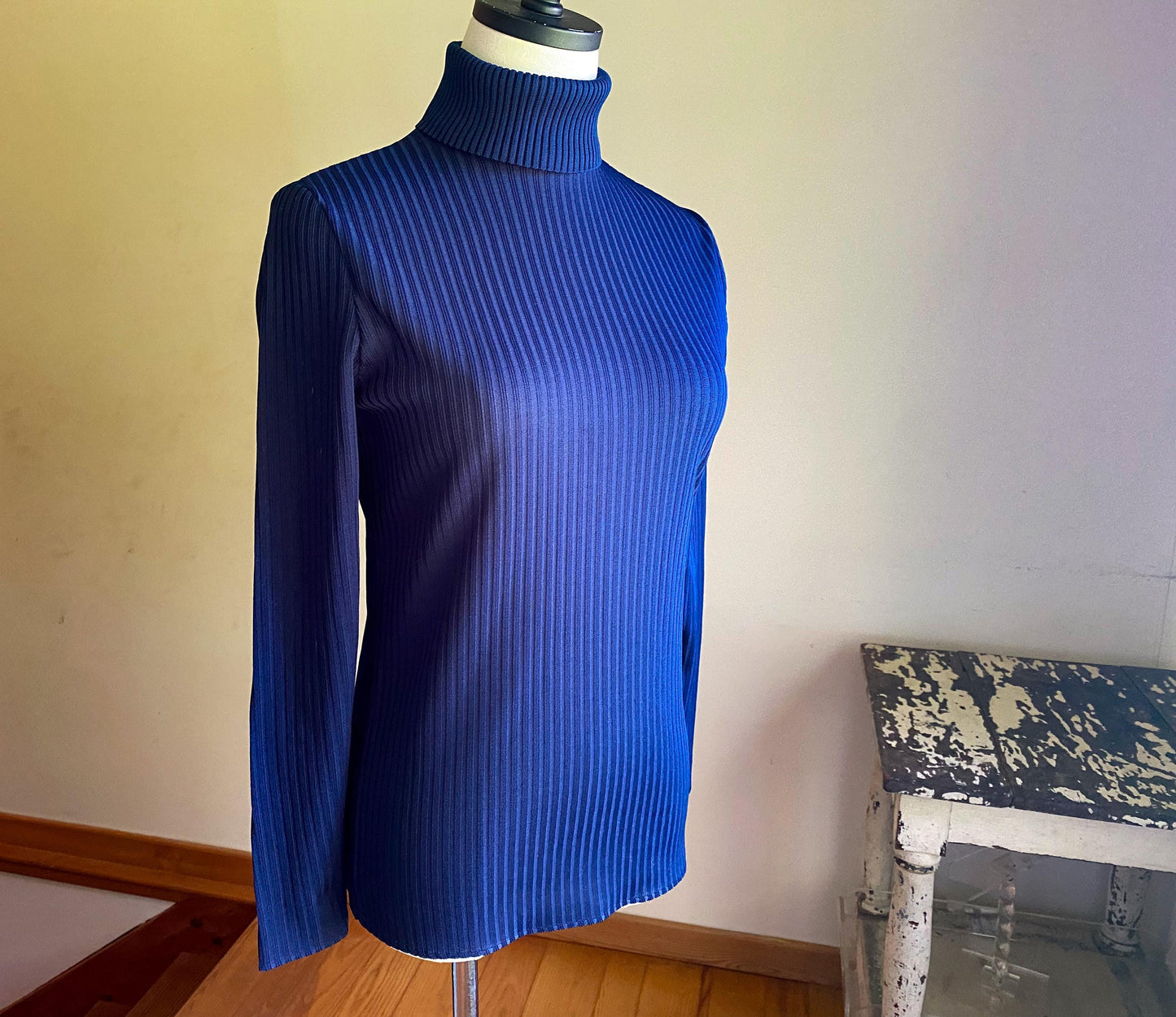 Vintage 70’s turtleneck sweater navy blue ribbed back zip up James Kenrob // 32-36” bust