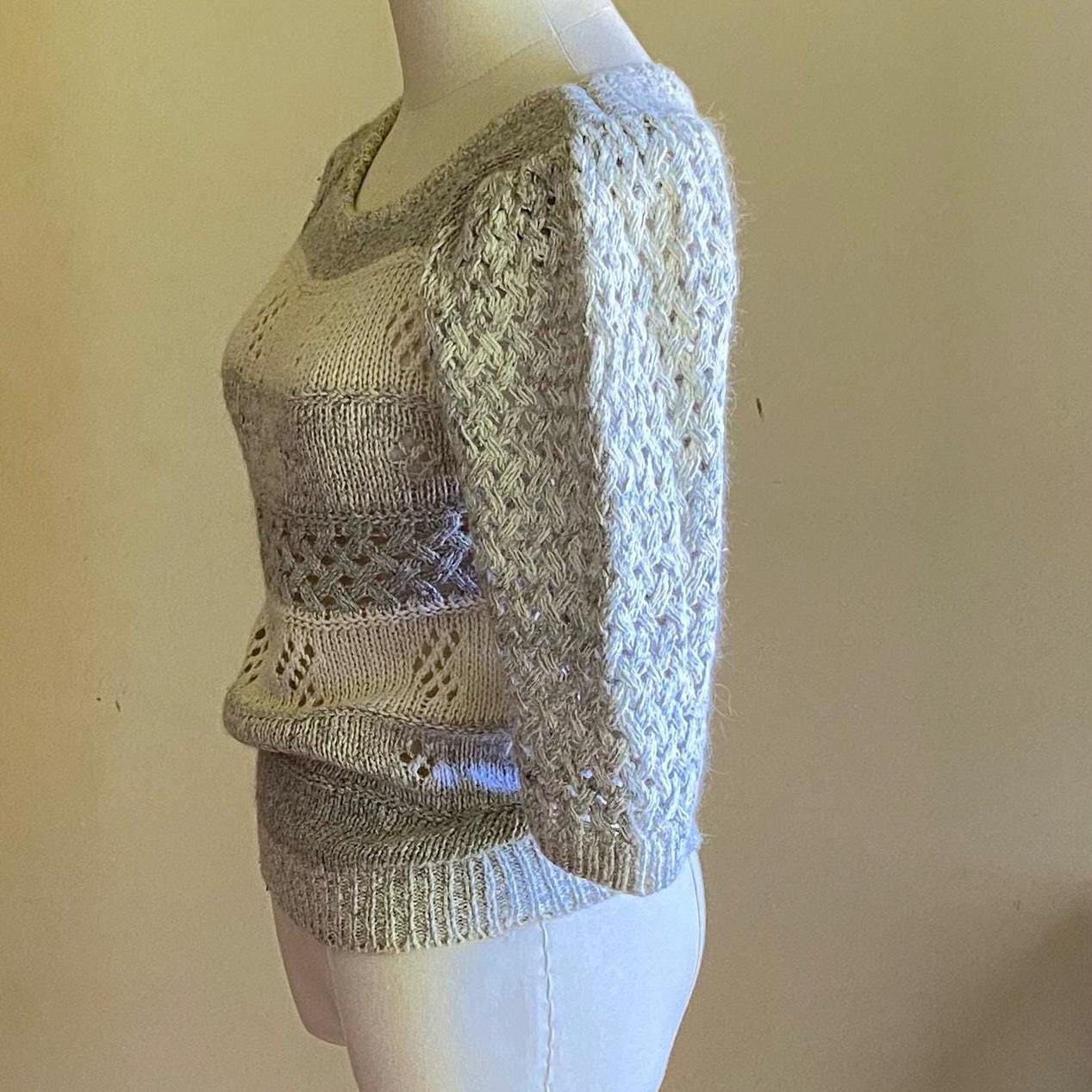 Vintage 80’s angora sweater gray & white lacy crochet puff sleeves // 33” bust