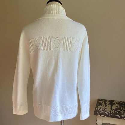 Vintage 70’s grandma sweater white lacy knit collared cardigan Wintuk // 39” bust