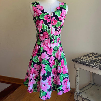 Vintage 80’s garden print party dress short sleeveless pink & green floral // 35” bust