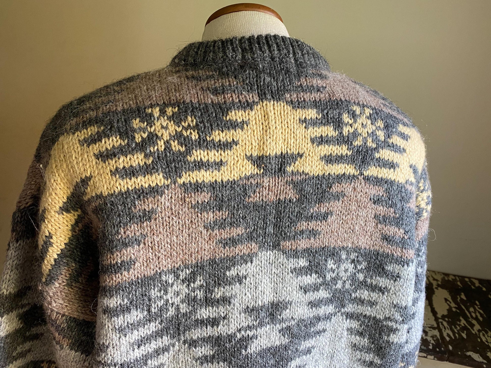 Vintage 80’s wool sweater gray tan geometric chunky knit James Pringle Scotland // 50” chest