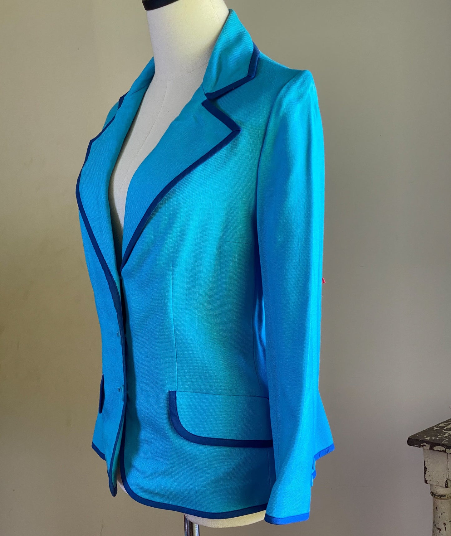 Vintage 70’s blazer turquoise & navy blue linen jacket wide lapel J. Ticktiner Nice, France // 36” bust