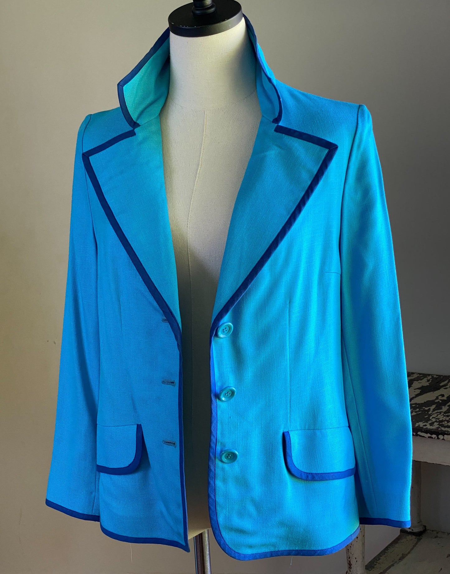 Vintage 70’s blazer turquoise & navy blue linen jacket wide lapel J. Ticktiner Nice, France // 36” bust