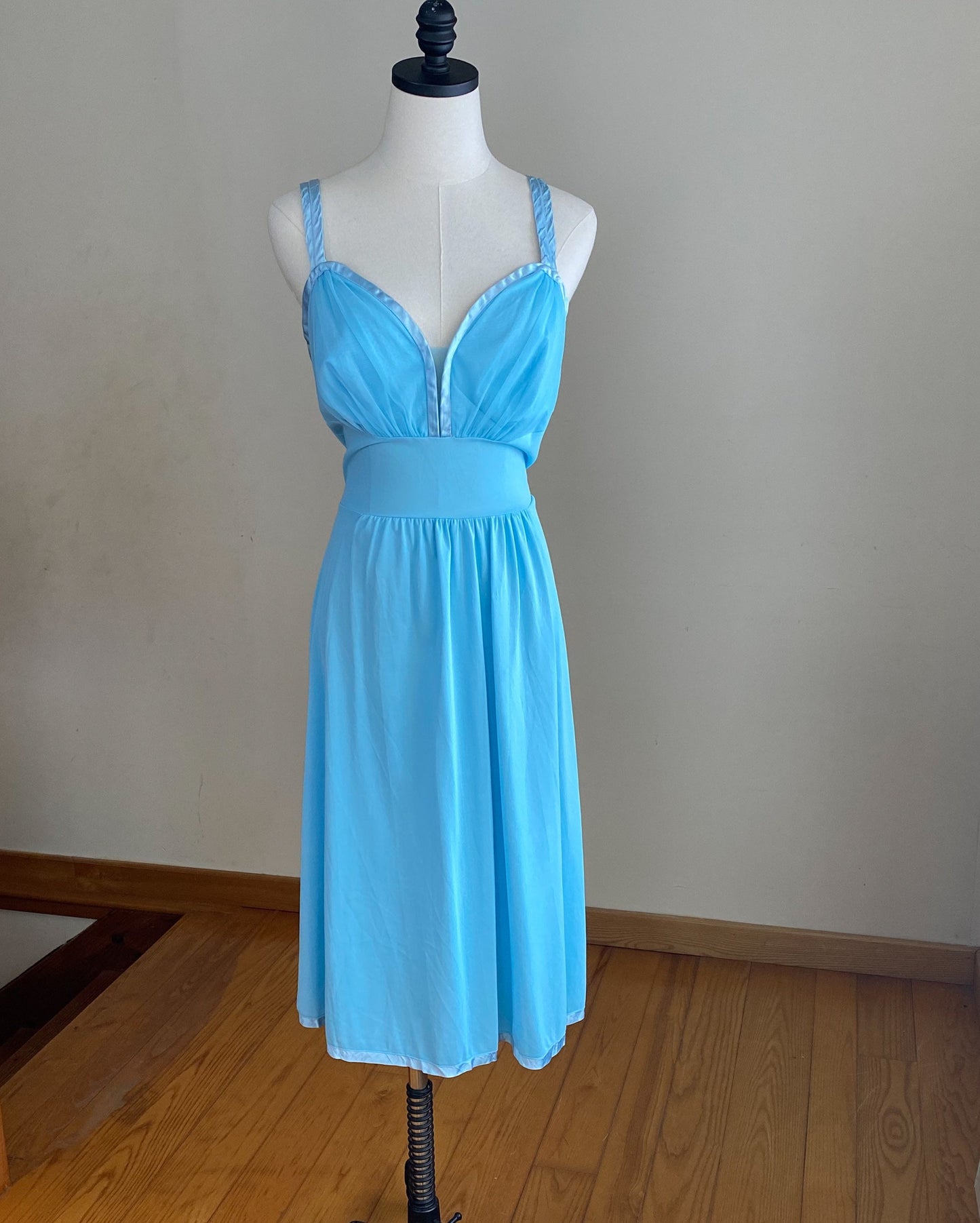 Vintage 1960’s nightie nightgown slip dress Grecian baby blue Artemis // 31” waist