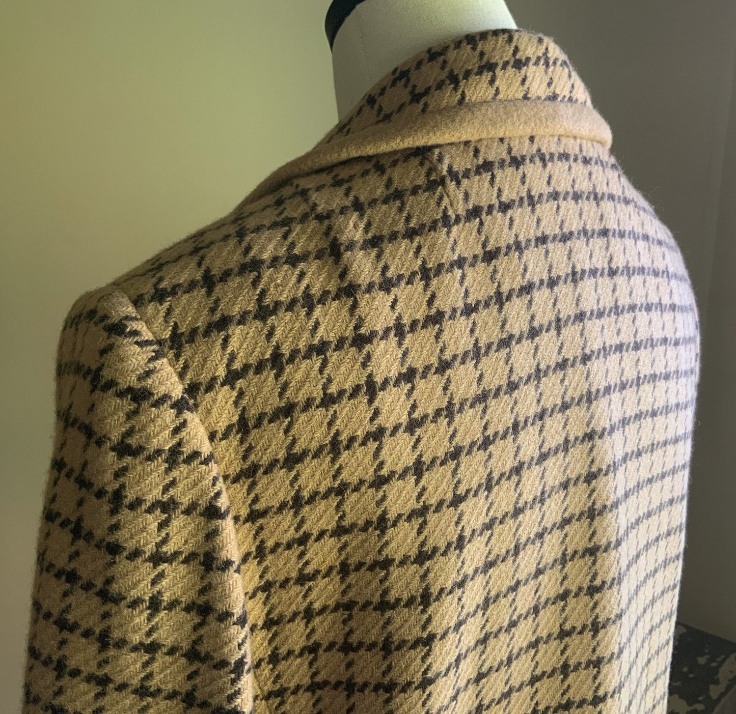 Vintage 70’s camel hair blazer double breasted brown check // 40” bust