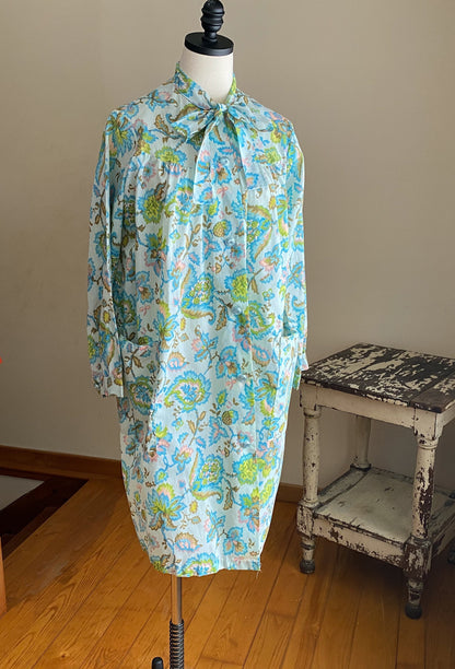 Vintage 1980’s cross stitch aqua floral print robe // 48” bust