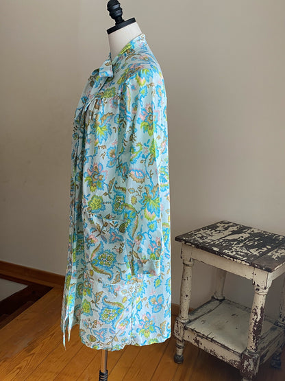 Vintage 1980’s cross stitch aqua floral print robe // 48” bust