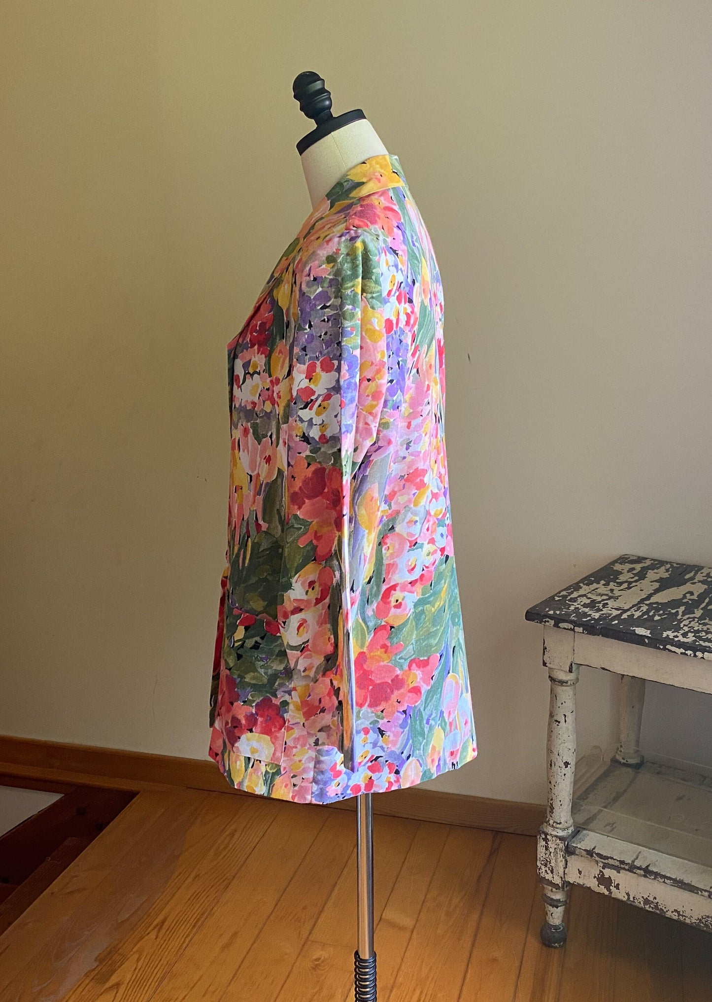 Vintage 80’s linen look floral blazer oversized // 44” bust