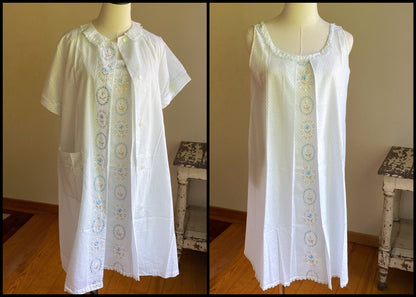 Vintage 70’s nightie & robe set embroidered lace blue and white nightgown Katz // 38” bust